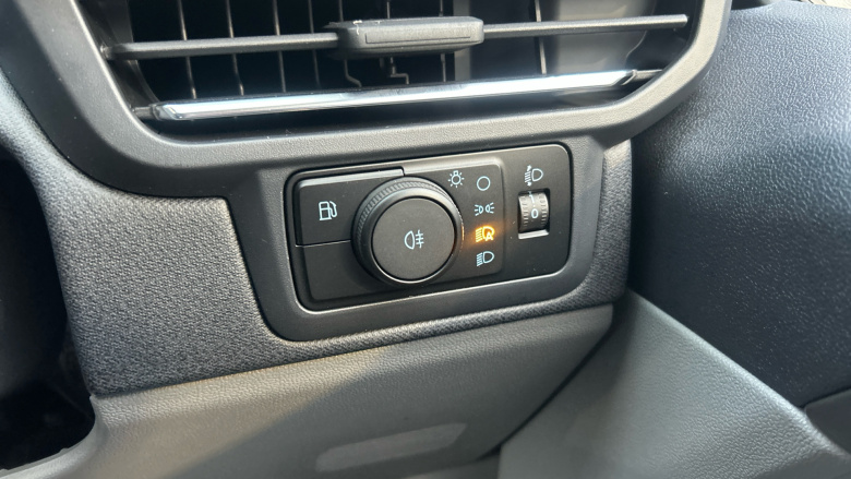 Ford Tourneo Custom 340 L2 Petrol Fwd 2.5 PHEV 232ps H1 Titanium 8 seater Auto